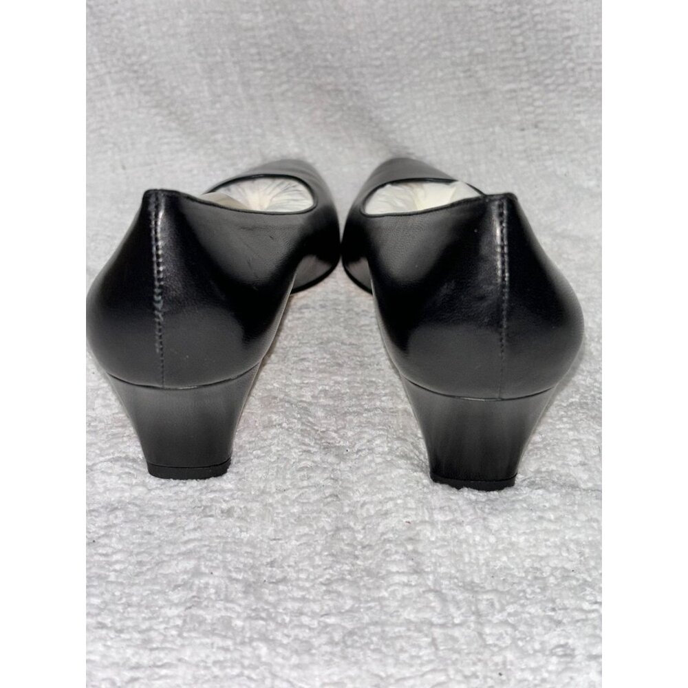Salvatore Ferragamo Boutique Maffea Black Leather Pumps Size 7.5 AA #45030 - Picture 3 of 9